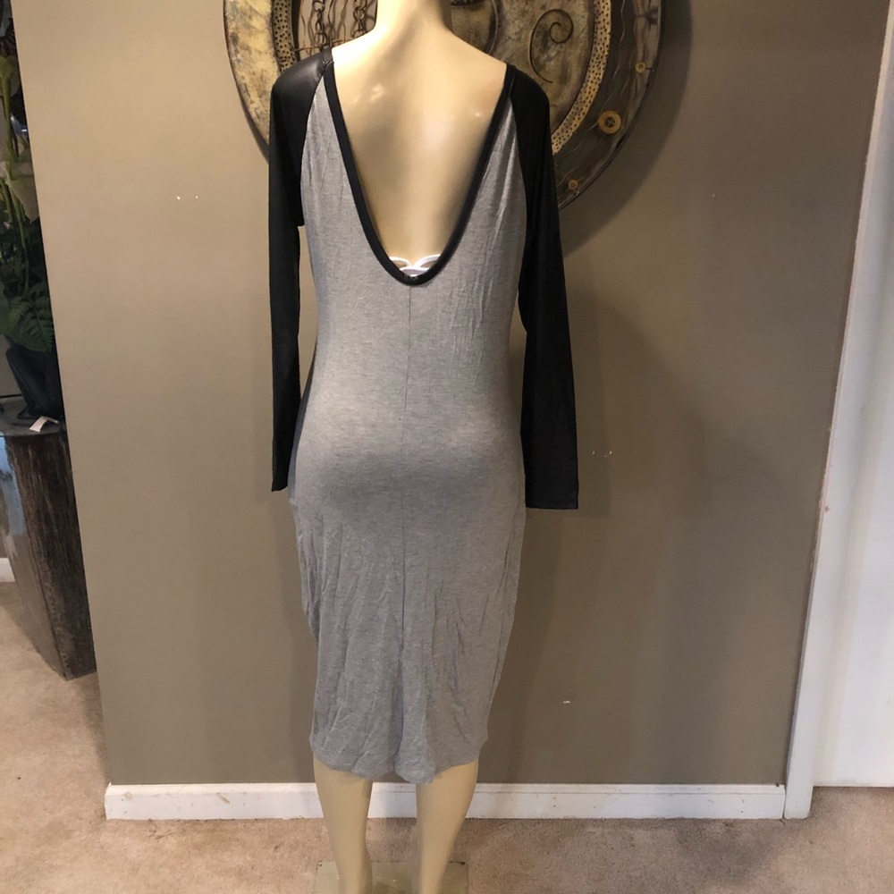 Dress - Picture 2 of 2